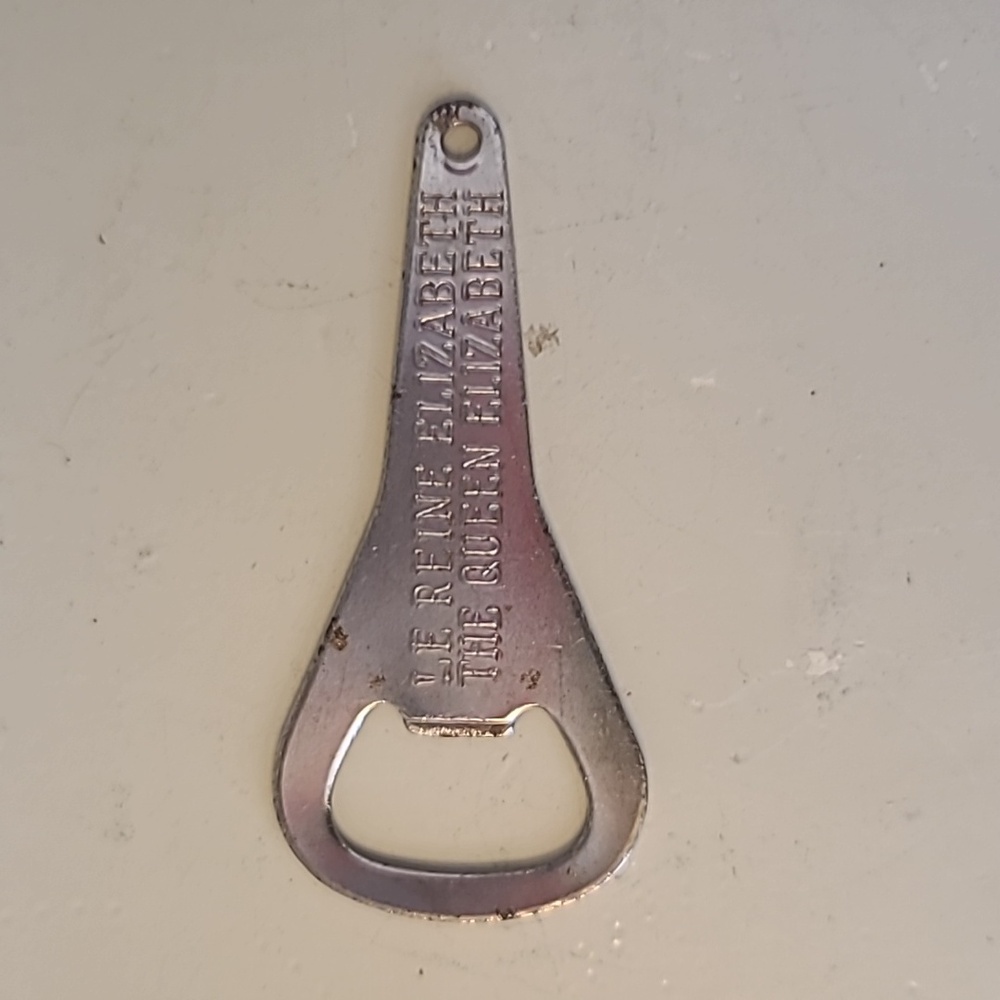Vintage Bottle Opener The Queen Elizabeth Le Reine Elizabeth